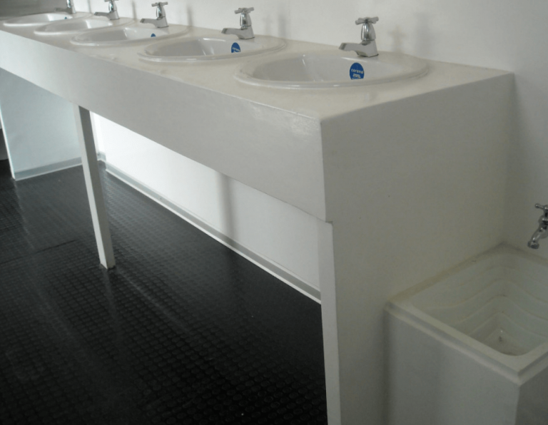 Container baño
